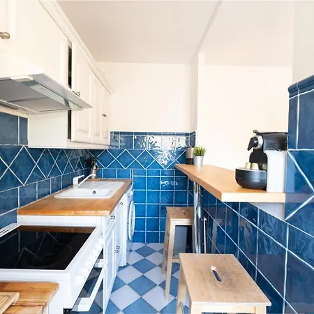 Cosy Studio, Residence En Front De Mer Au Port Garavan De Menton